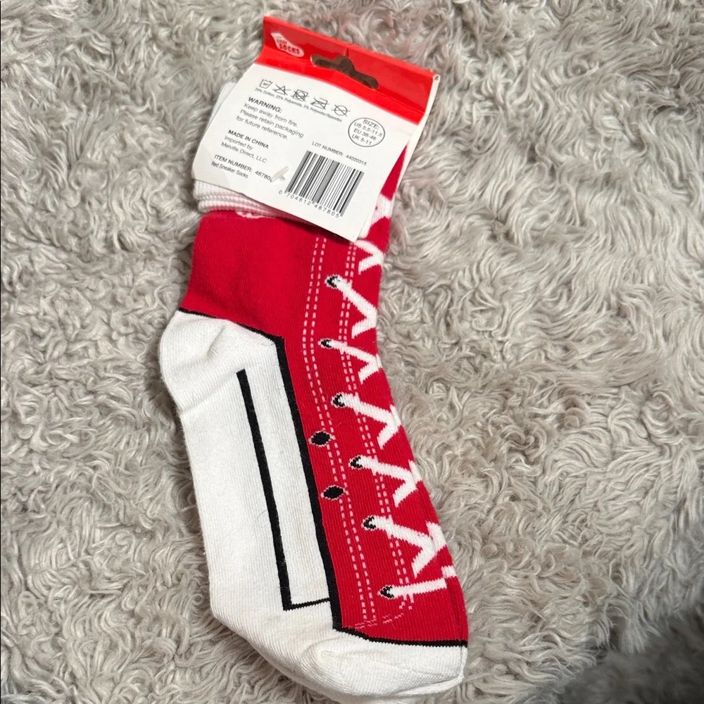 Daiso Silly Socks in Red and White - Picture 2 of 3
